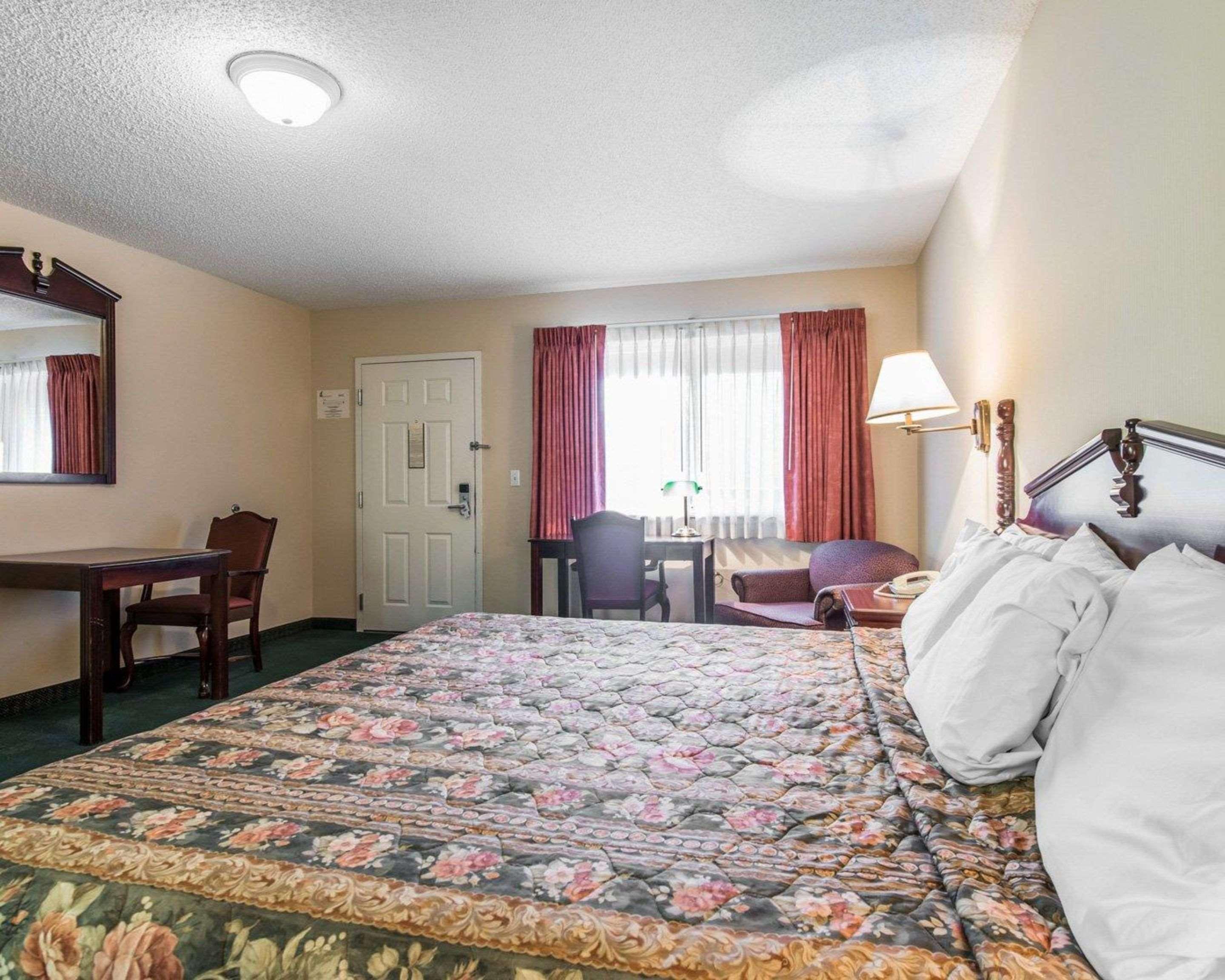 Quality Inn & Suites Manitou Springs At Pikes Peak Ngoại thất bức ảnh
