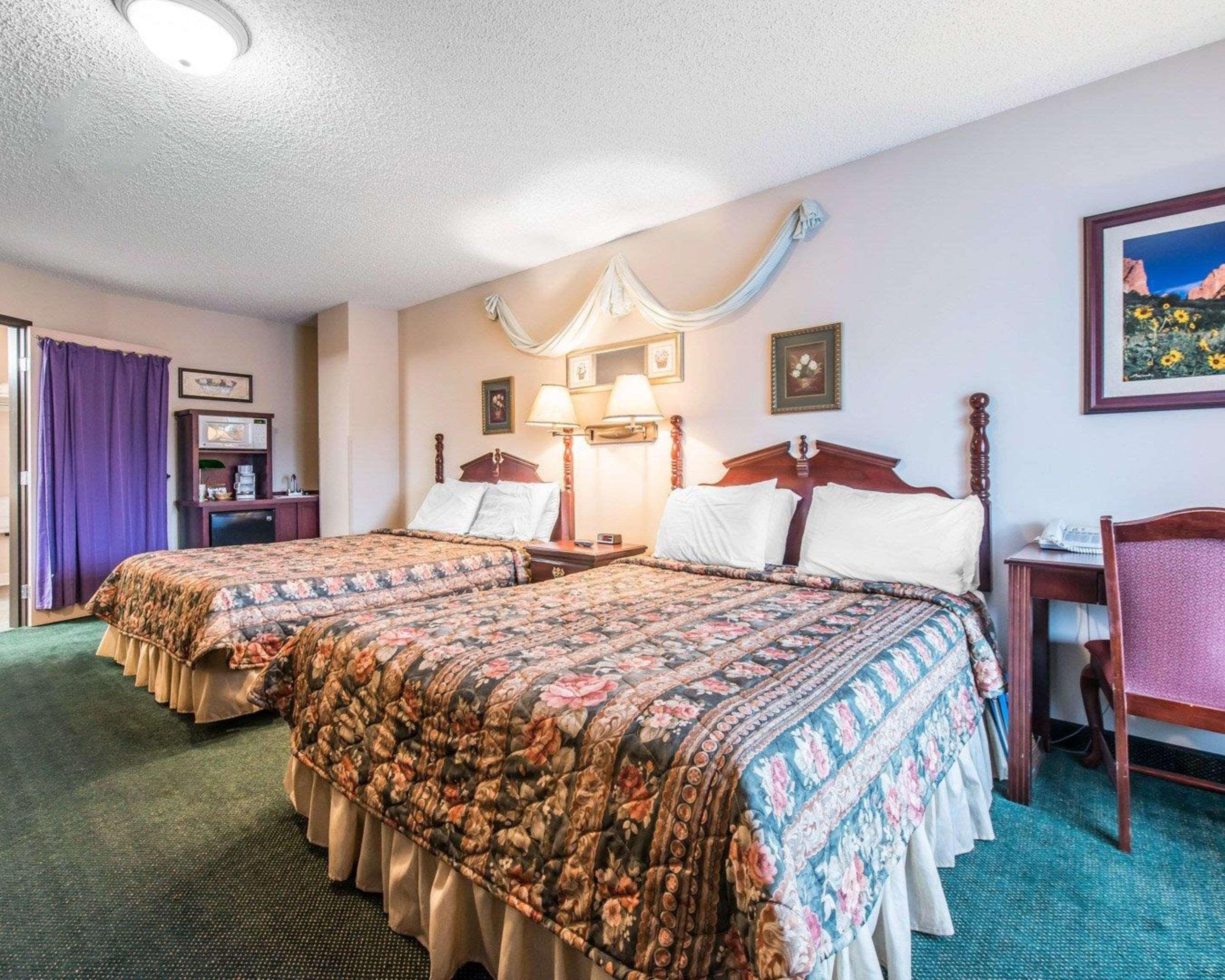 Quality Inn & Suites Manitou Springs At Pikes Peak Ngoại thất bức ảnh