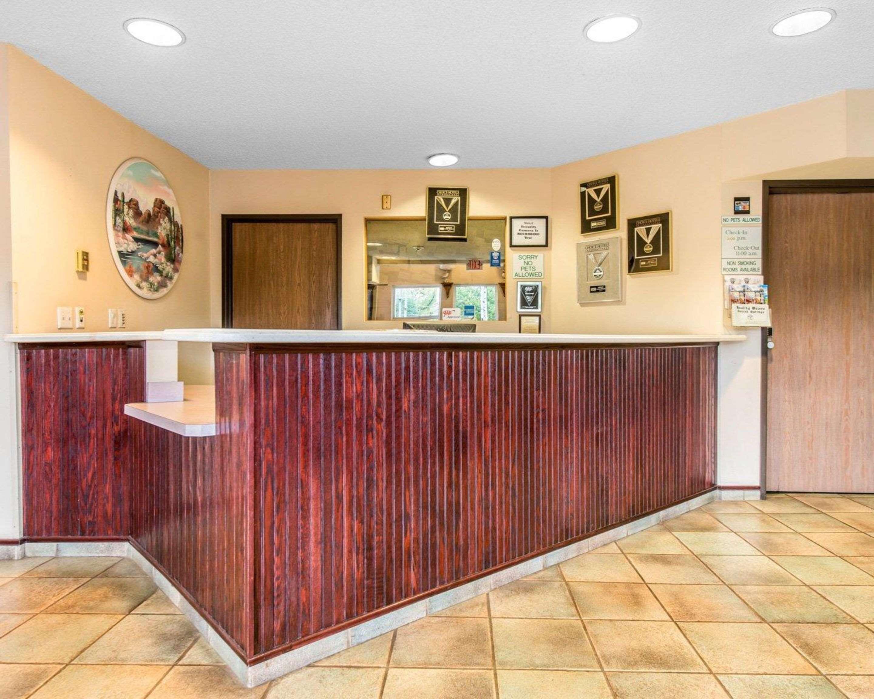 Quality Inn & Suites Manitou Springs At Pikes Peak Ngoại thất bức ảnh