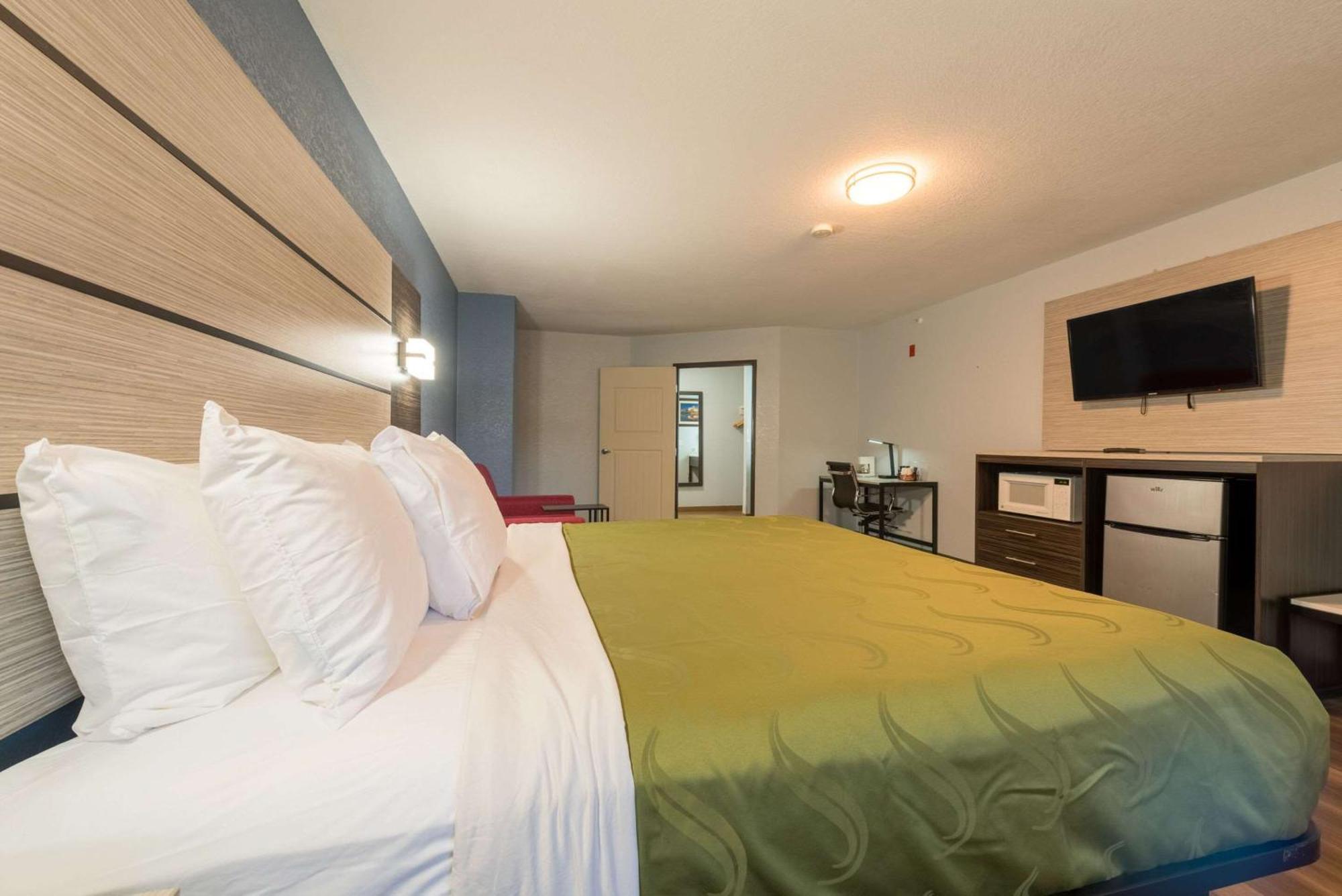 Quality Inn & Suites Manitou Springs At Pikes Peak Ngoại thất bức ảnh