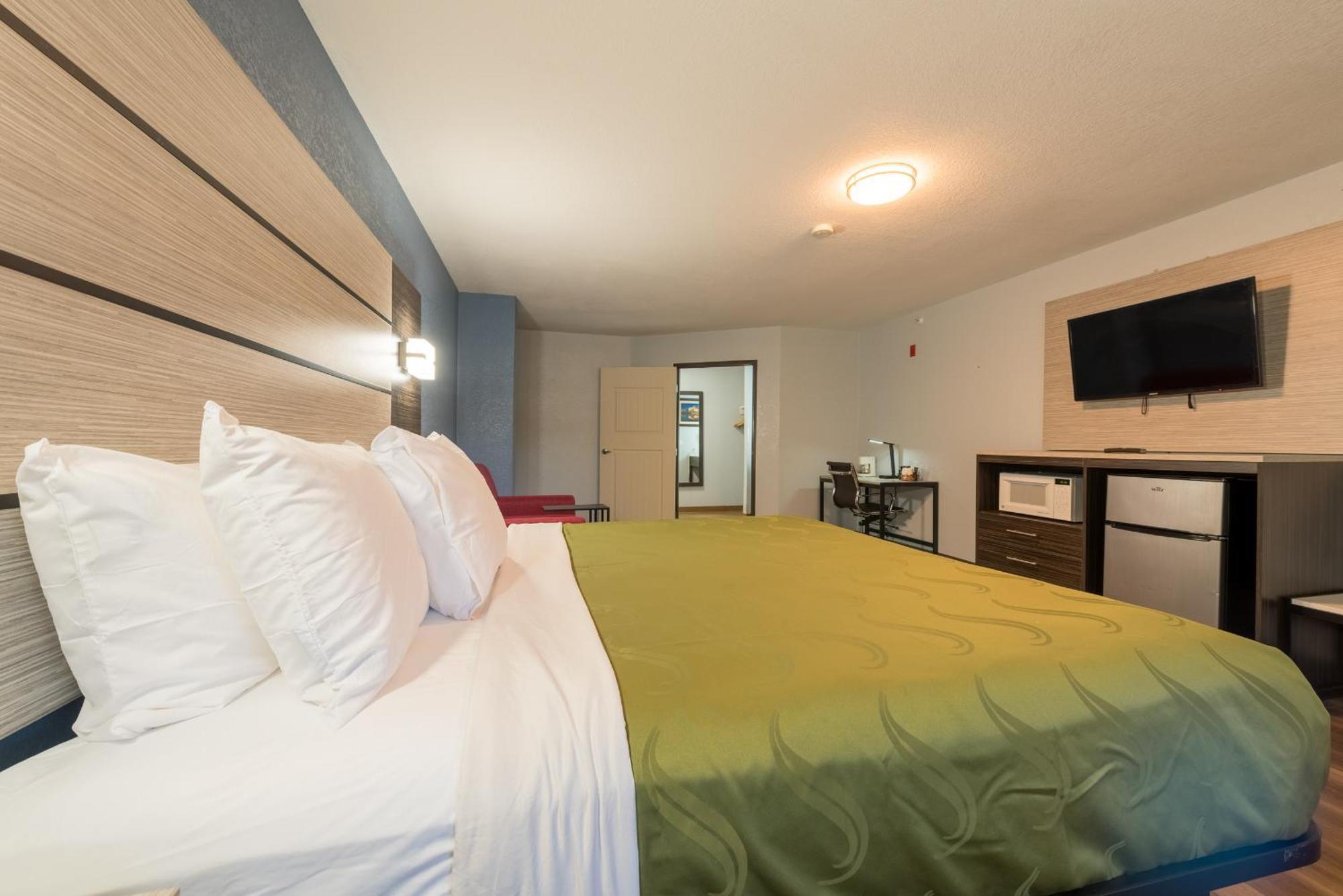 Quality Inn & Suites Manitou Springs At Pikes Peak Ngoại thất bức ảnh