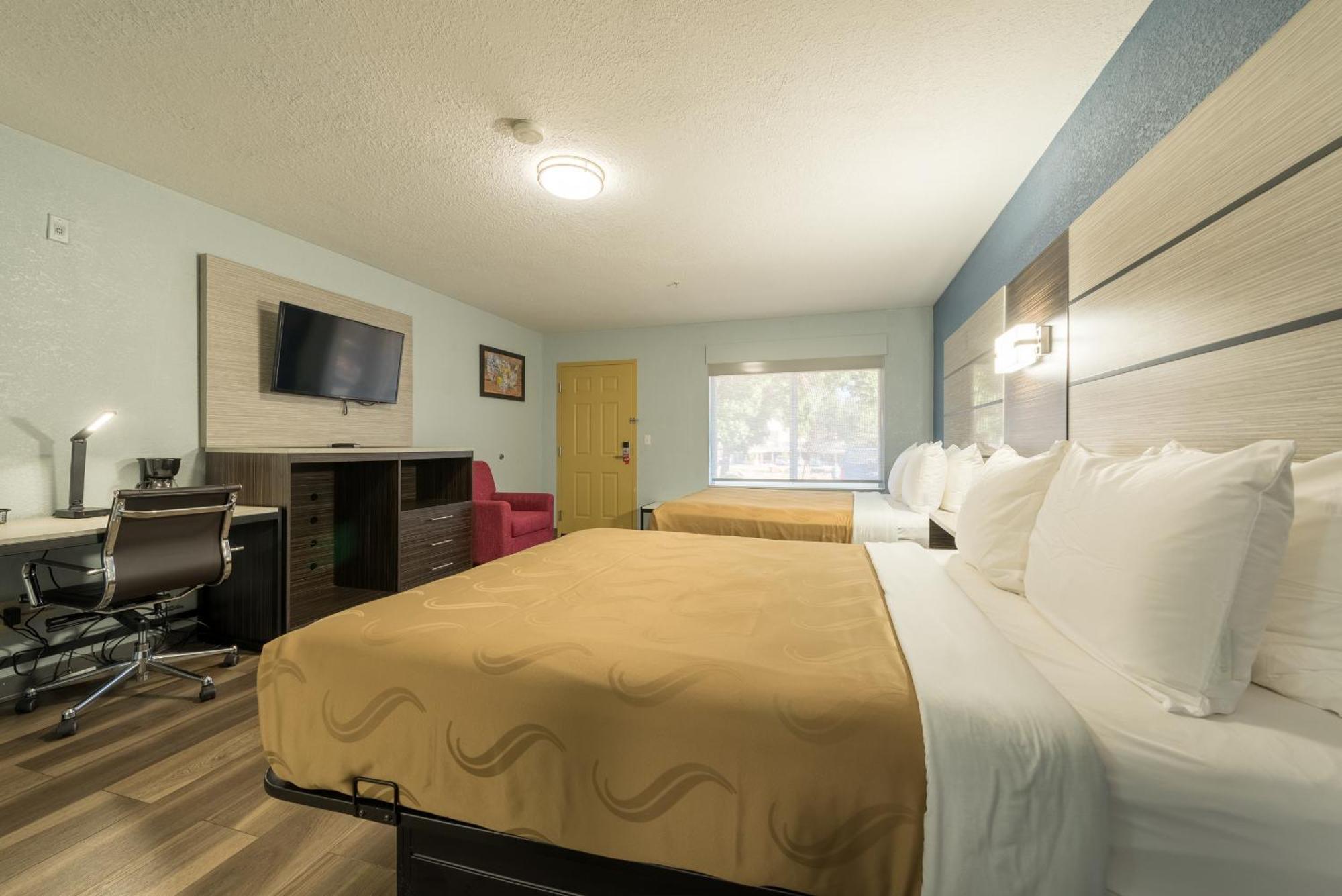 Quality Inn & Suites Manitou Springs At Pikes Peak Ngoại thất bức ảnh